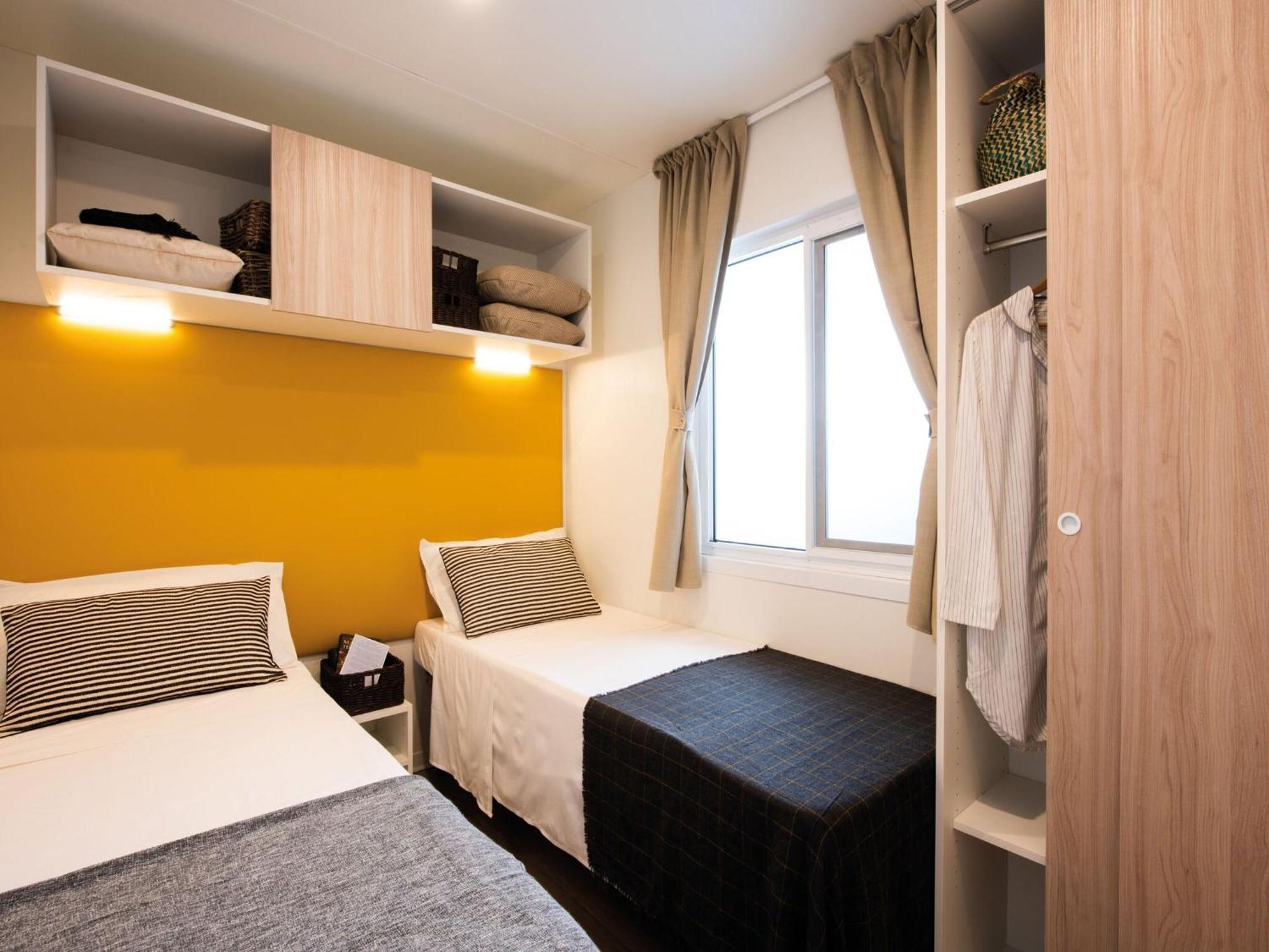 Mobile Home Mediteran Superior By The Pool In Caravan Park Strasko, נובליה מראה חיצוני תמונה
