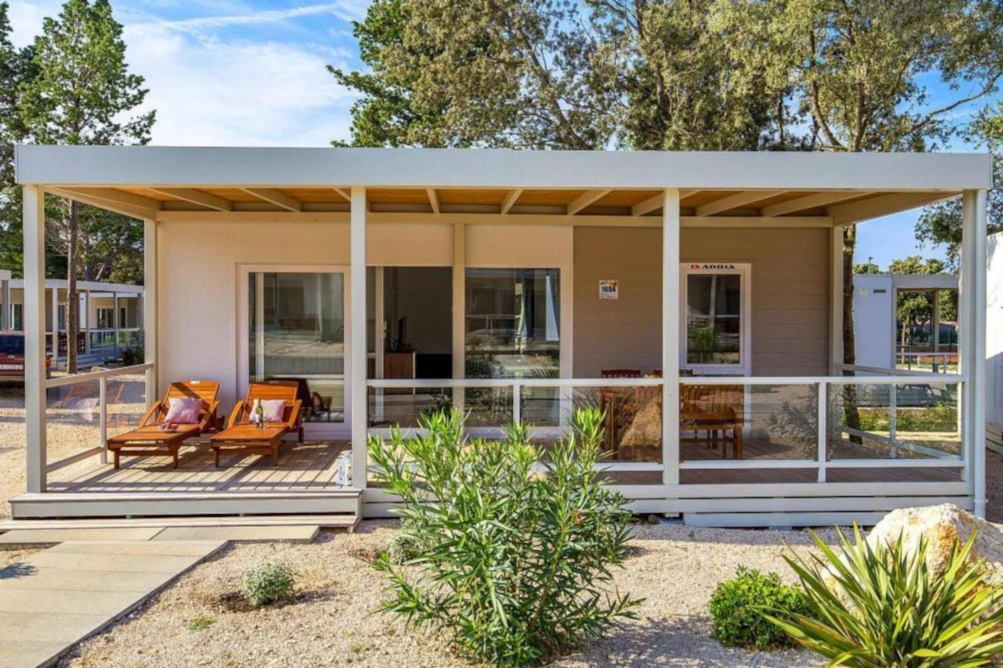 Mobile Home Mediteran Superior By The Pool In Caravan Park Strasko, נובליה מראה חיצוני תמונה
